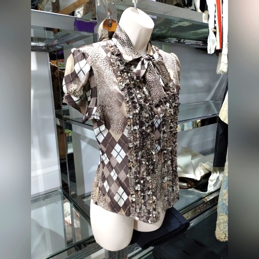 Blugirl By Blumarine size 40 women 6 silk blouse